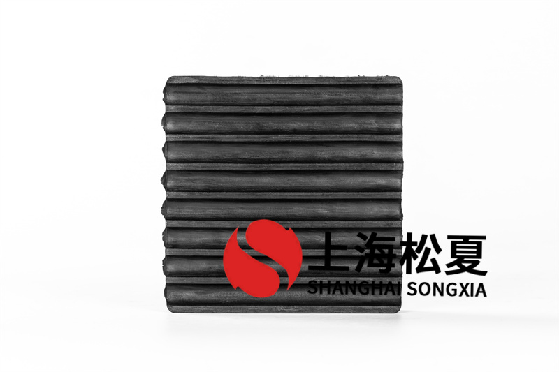 生產(chǎn)的橡膠<a href='http://www.yndfyj.cn' target='_blank'><u>減震器</u></a>特點(diǎn)有哪些方面？